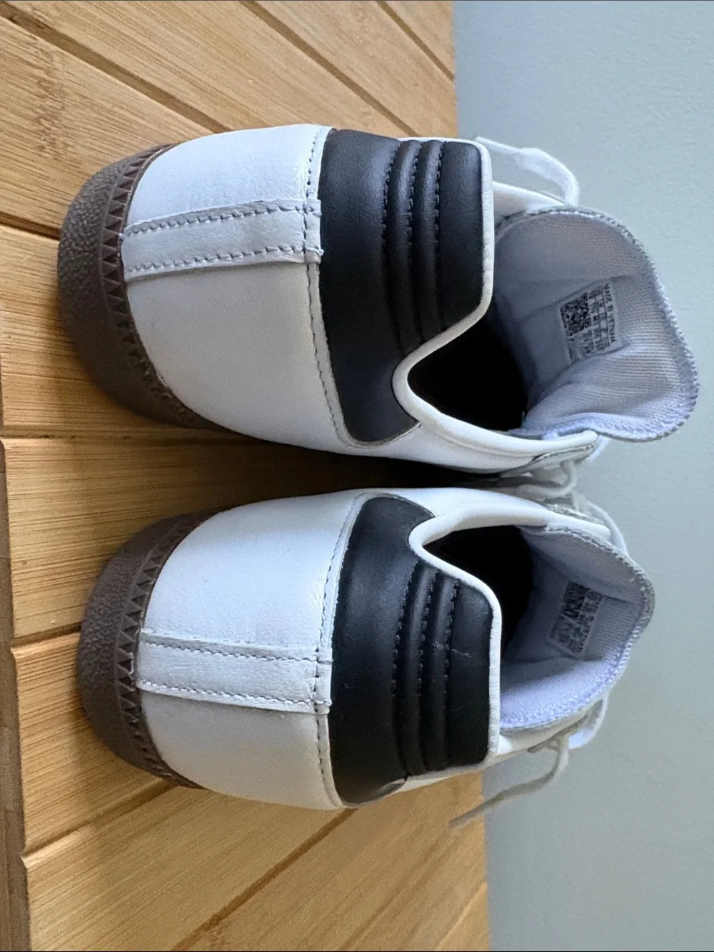 adidas Men’s White, Black & Tan Retro Lifestyle Sneakers